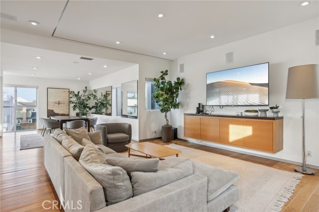 Detail Gallery Image 12 of 71 For 58 6th St, Hermosa Beach,  CA 90254 - 4 Beds | 5 Baths