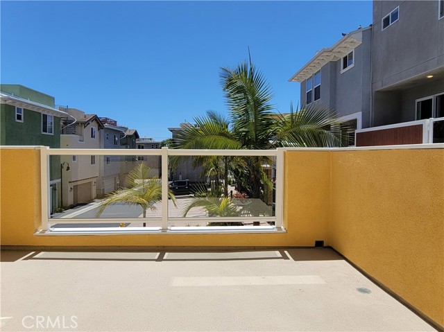 393 Wadsworth Avenue, Pismo Beach CA: https://media.crmls.org/medias/802521fe-7d77-46b7-bf98-07dce5cdc9b5.jpg