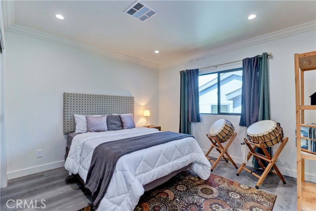 223 N St Andrews Place, Los Angeles CA: https://media.crmls.org/medias/8026a3ca-9663-48d6-9fa1-aecc8c0efe6e.jpg