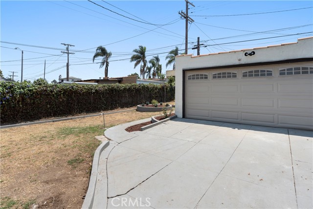 3206 74th Street, Los Angeles, California 90043, 3 Bedrooms Bedrooms, ,1 BathroomBathrooms,Single Family Residence,For Sale,74th,PW24143721