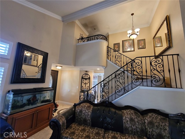 Image 12 of 30 For 560 Calhoun Street