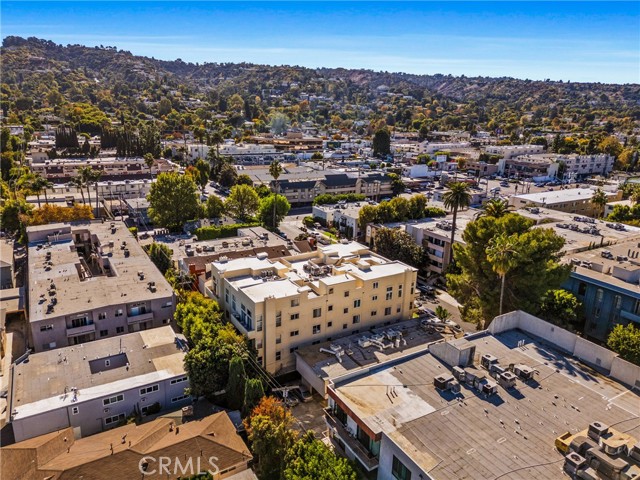 Detail Gallery Image 24 of 27 For 4426 Ventura Canyon Ave #204,  Sherman Oaks,  CA 91423 - 2 Beds | 2 Baths