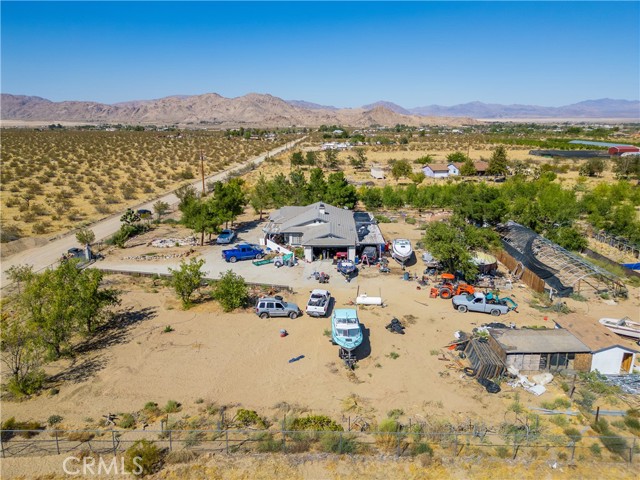 Detail Gallery Image 9 of 14 For 9425 Banta Rd, Lucerne Valley,  CA 92356 - 4 Beds | 2 Baths