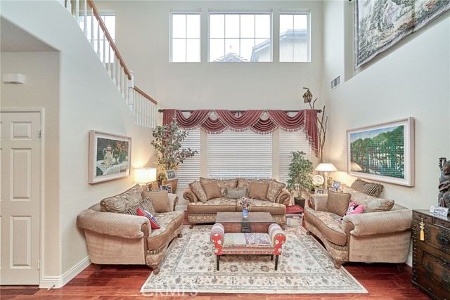 Detail Gallery Image 8 of 62 For 20655 Lugano Way, Porter Ranch,  CA 91326 - 4 Beds | 3 Baths