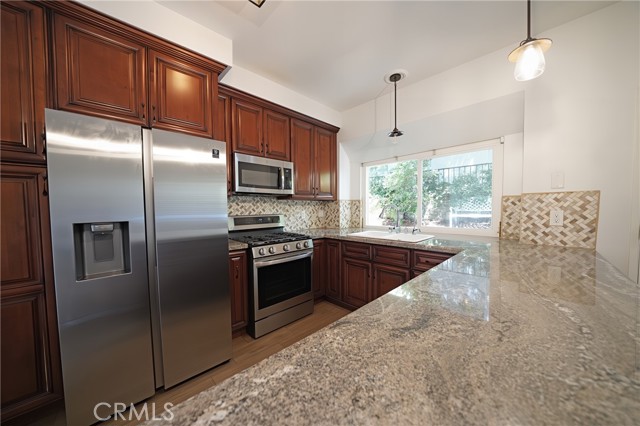 28321 Evergreen Lane, Saugus CA: https://media.crmls.org/medias/802a6887-ebe5-4ff0-813c-eeddbe4692a6.jpg