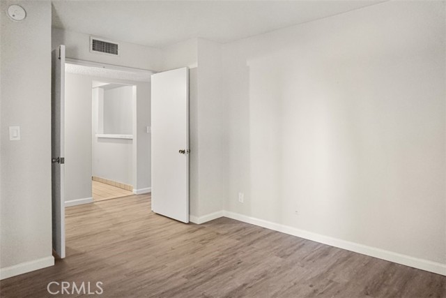 Detail Gallery Image 12 of 30 For 15215 Magnolia Bld #117,  Sherman Oaks,  CA 91403 - 2 Beds | 1/1 Baths