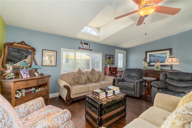 Detail Gallery Image 11 of 30 For 5025 Wintun Way, Kelseyville,  CA 95451 - 3 Beds | 2 Baths