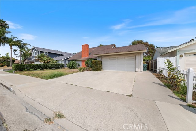 Detail Gallery Image 3 of 38 For 17172 Berlin Ln, Huntington Beach,  CA 92649 - 3 Beds | 2 Baths