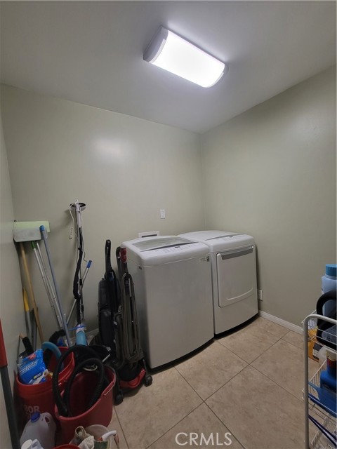 7161 N Atlantic Place, Long Beach CA: https://media.crmls.org/medias/802b5805-08f2-4cb7-9871-03d4caddd9cd.jpg