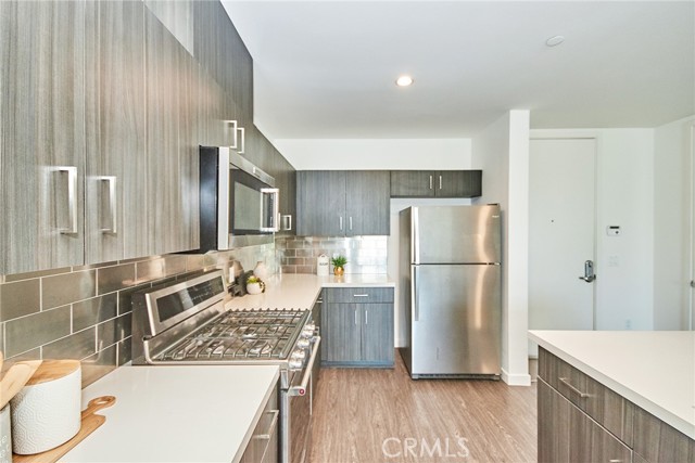 Detail Gallery Image 9 of 59 For 4140 Glencoe Ave #406,  Marina Del Rey,  CA 90292 - 2 Beds | 2 Baths