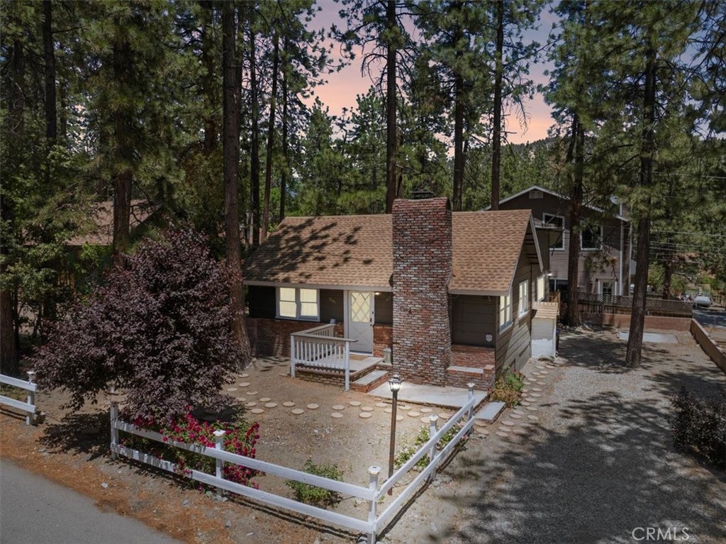 1698 Thrush Road