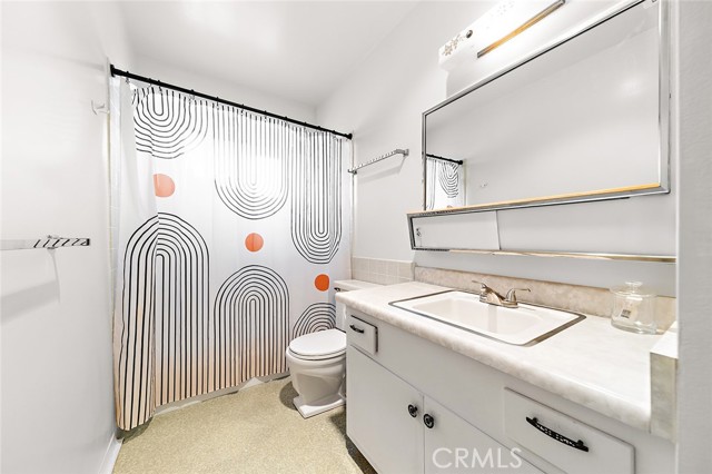 Detail Gallery Image 19 of 42 For 5681 E. Colorado St, Long Beach,  CA 90814 - 3 Beds | 2/1 Baths