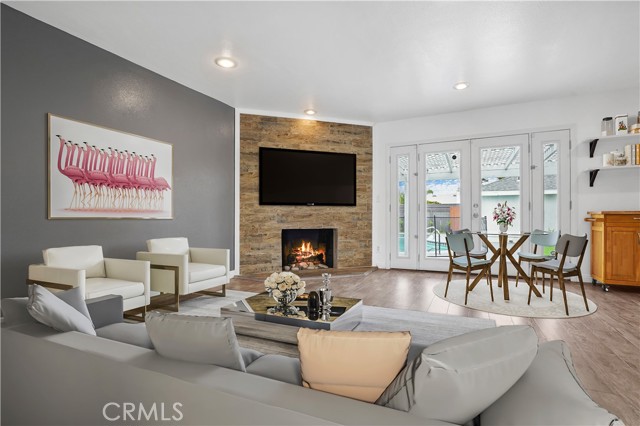 Detail Gallery Image 5 of 24 For 23251 Hamlin St, West Hills,  CA 91307 - 4 Beds | 2 Baths
