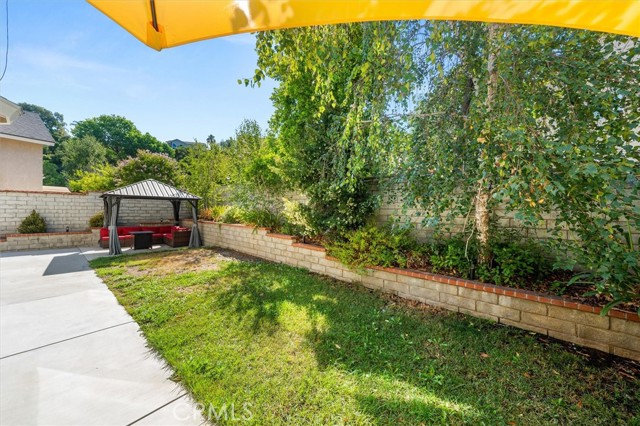 28230 Evergreen Lane, Saugus CA: https://media.crmls.org/medias/802e26a2-33b0-43f6-9b16-c1770fb0d230.jpg