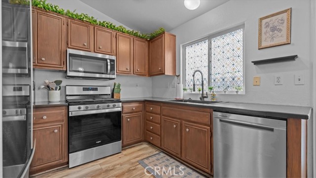 Detail Gallery Image 14 of 37 For 22125 Country Hills Dr, Wildomar,  CA 92595 - 3 Beds | 2 Baths