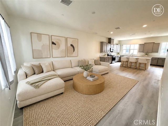 Front Image Thumbnail for CRTR26166865