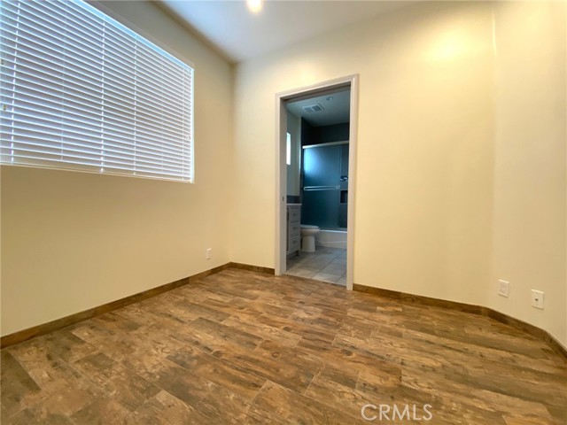 Detail Gallery Image 25 of 29 For 953 N Normandie #205,  Los Angeles,  CA 90029 - 3 Beds | 2 Baths