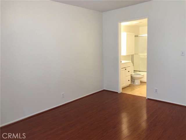 Detail Gallery Image 11 of 20 For 2121 Beloit Ave #205,  Los Angeles,  CA 90025 - 2 Beds | 2 Baths