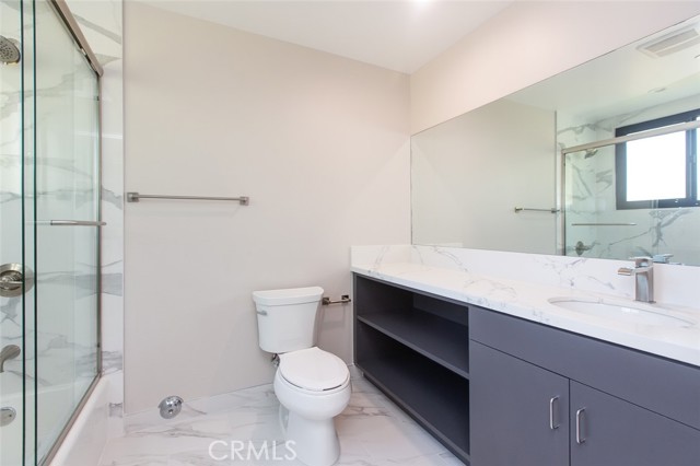 Detail Gallery Image 10 of 32 For 3682 Harriman Ave #4,  El Sereno,  CA 90032 - 2 Beds | 2/1 Baths