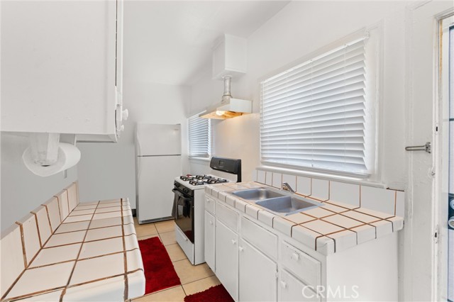 Detail Gallery Image 9 of 19 For 1738 E 4th St #1,  Long Beach,  CA 90802 - 1 Beds | 1 Baths