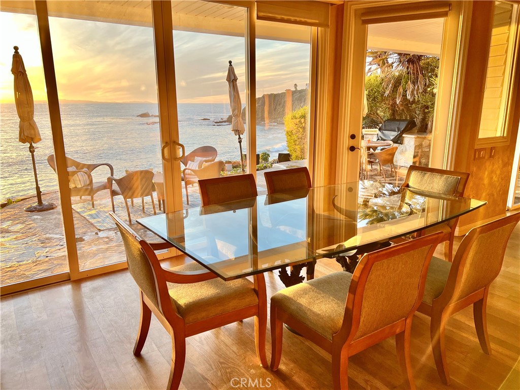 https://media.crmls.org/medias/8032ebc4-a813-4978-b7a5-20afca5a568a.jpg?preset=X-Large
