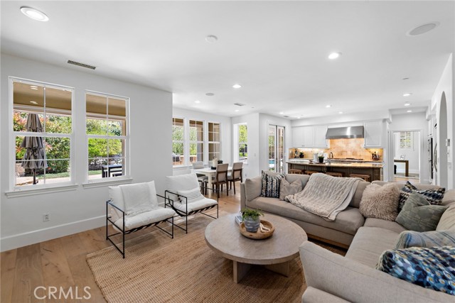 Detail Gallery Image 13 of 60 For 8 Harlequin St, Ladera Ranch,  CA 92694 - 4 Beds | 4/1 Baths