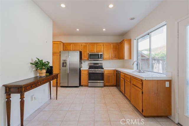 Detail Gallery Image 8 of 41 For 5 Sherrelwood Ct, Aliso Viejo,  CA 92656 - 4 Beds | 2/1 Baths