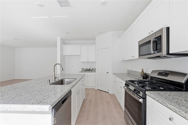 Detail Gallery Image 38 of 55 For 29165 Victoria Beach, Winchester,  CA 92596 - 4 Beds | 1/1 Baths