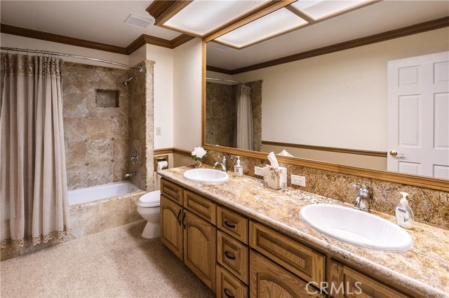 Detail Gallery Image 24 of 52 For 301 Riviera Dr, Lake Arrowhead,  CA 92352 - 6 Beds | 5/1 Baths