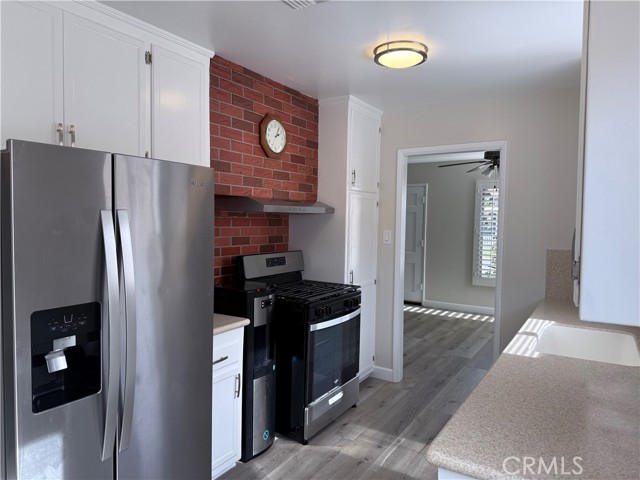 Detail Gallery Image 10 of 33 For 6857 Chimineas, Reseda,  CA 91335 - 3 Beds | 1 Baths