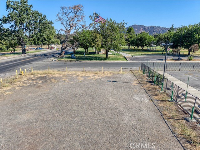 14050 Division Avenue, Clearlake CA: https://media.crmls.org/medias/8034ac02-b600-4b43-b7d0-3a65c18d3c87.jpg