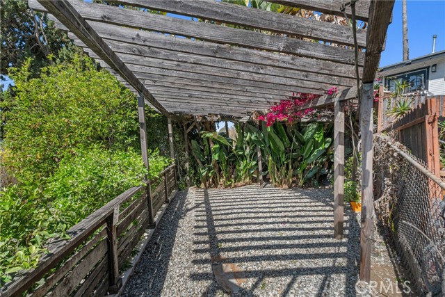 3611 Loosmore Street, Los Angeles CA: https://media.crmls.org/medias/80356cfb-4eed-437d-845c-538437296135.jpg