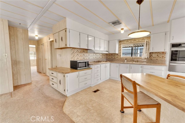 200 San Bernardino, Rialto CA: https://media.crmls.org/medias/8035d45f-23ab-49f0-add7-062c99c22770.jpg
