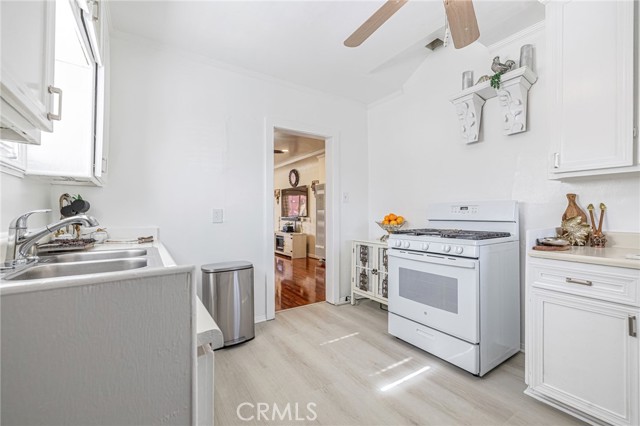 Detail Gallery Image 5 of 14 For 1000 N Mayo, Compton,  CA 90221 - 3 Beds | 1 Baths