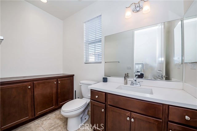 Detail Gallery Image 10 of 29 For 217 Promenade St, Pomona,  CA 91767 - 3 Beds | 3/1 Baths