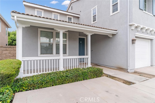 7681 Stonegate Drive, Eastvale CA: https://media.crmls.org/medias/80367985-0665-4a8a-a3e5-ff91f05e1a56.jpg