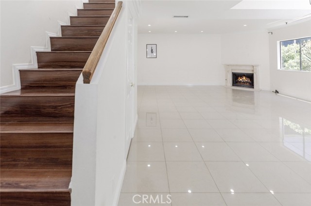 5340 Wilkinson Avenue, North Hollywood CA: https://media.crmls.org/medias/8036f757-6661-4341-86d9-d03445157e9e.jpg