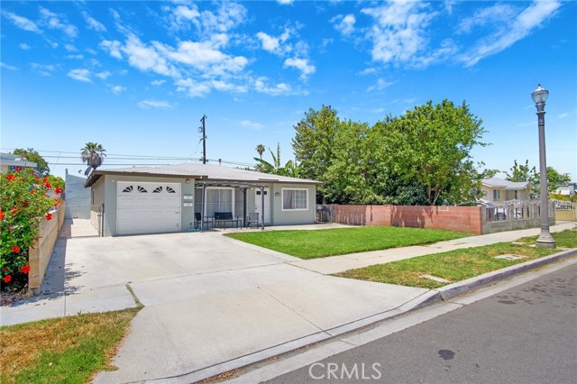 Detail Gallery Image 3 of 27 For 745 N Pauline St, Anaheim,  CA 92805 - 4 Beds | 2 Baths