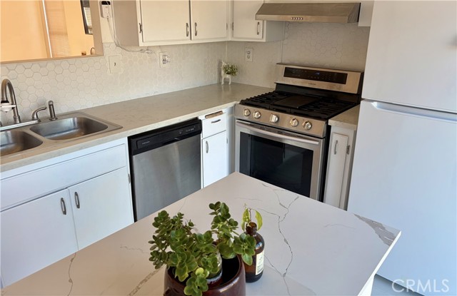 14827 Kimberly Street, Adelanto CA: https://media.crmls.org/medias/80378f6c-664e-45ad-944e-4528a18835f5.jpg