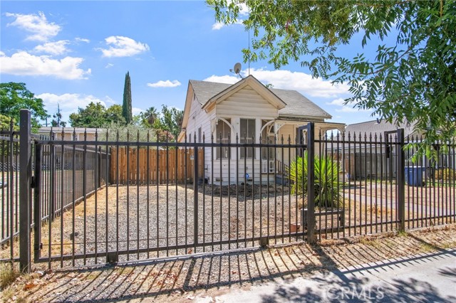 Detail Gallery Image 6 of 34 For 330 W 22nd St, Merced,  CA 95340 - 2 Beds | 1 Baths