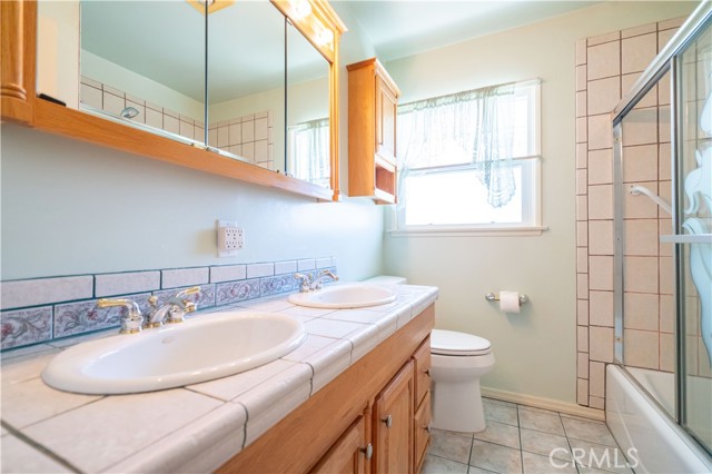 Detail Gallery Image 8 of 34 For 11043 Babbitt Ave, Granada Hills,  CA 91344 - 3 Beds | 2 Baths
