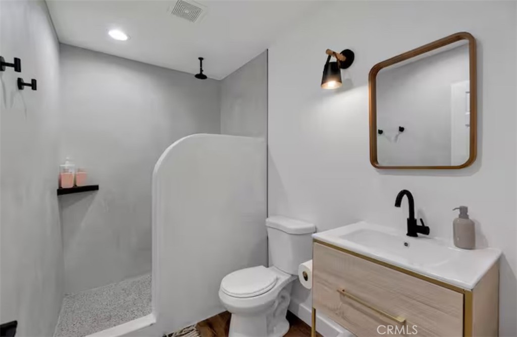 MLS #OC25251150 image #32