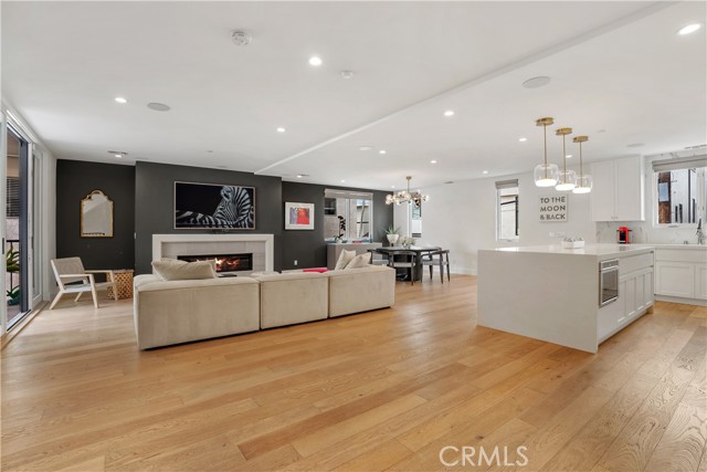 Detail Gallery Image 11 of 47 For 319 1/2 Jasmine, Corona Del Mar,  CA 92625 - 3 Beds | 3/1 Baths