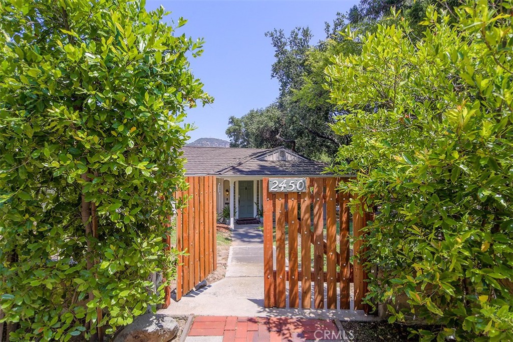 2450 Hermosita Drive