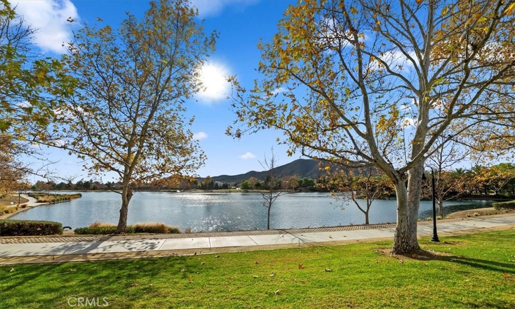https://media.crmls.org/medias/80399a7e-4802-43d6-b285-7b20982c64d3.jpg?preset=X-Large