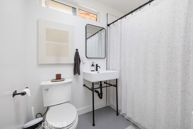 Detail Gallery Image 27 of 75 For 236 Camellia Ln, Costa Mesa,  CA 92627 - 5 Beds | 3 Baths