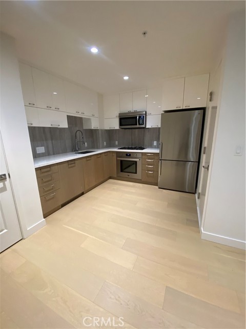 Detail Gallery Image 9 of 26 For 400 S Broadway #1014,  Los Angeles,  CA 90013 - 1 Beds | 1 Baths