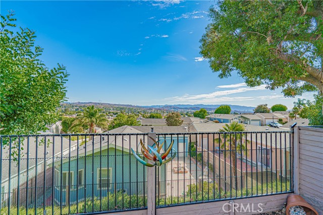 Detail Gallery Image 45 of 74 For 20164 Crestview Dr., Canyon Country,  CA 91351 - 3 Beds | 2 Baths