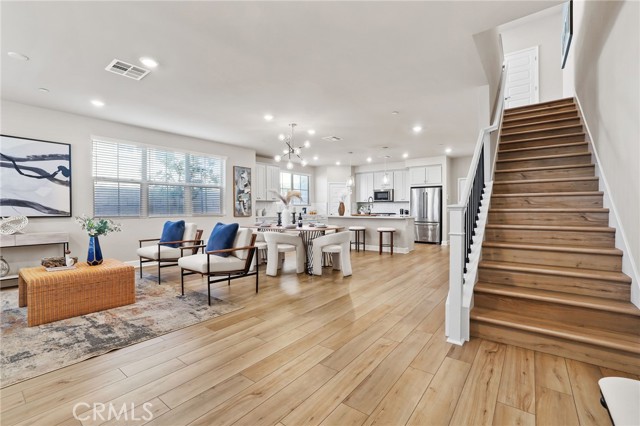 Detail Gallery Image 14 of 34 For 19091 Azul Ln, Huntington Beach,  CA 92648 - 4 Beds | 2/1 Baths