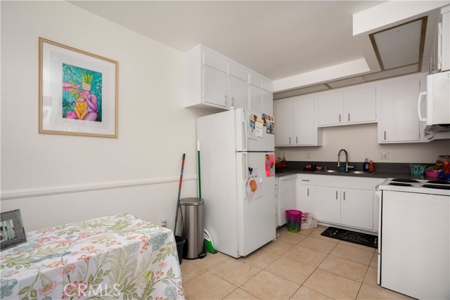 2615 Curtis Avenue, Redondo Beach CA: https://media.crmls.org/medias/803d6d18-6c60-4464-84de-3c0a8df14c21.jpg